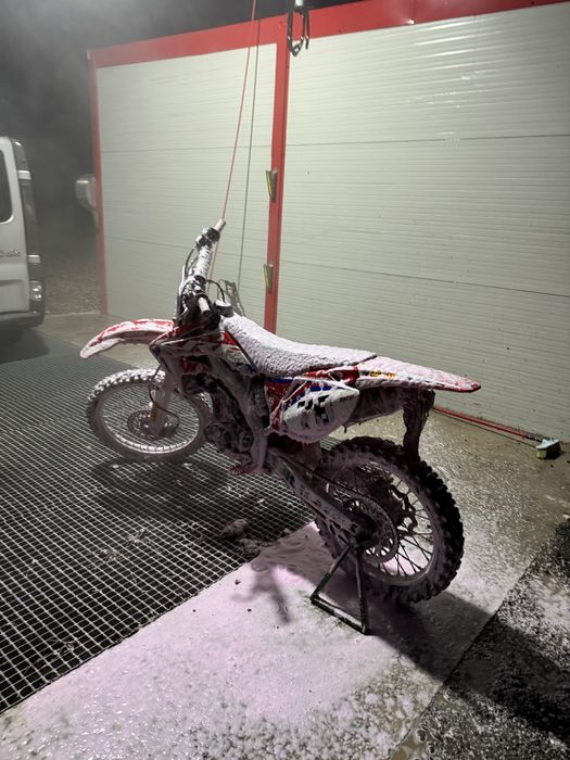 Vand sau schimb honda CRF 250 4 T impecabila detin acte