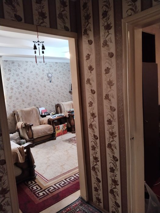 Продается 1 комнатная квартира переделанная в 2х комнатную