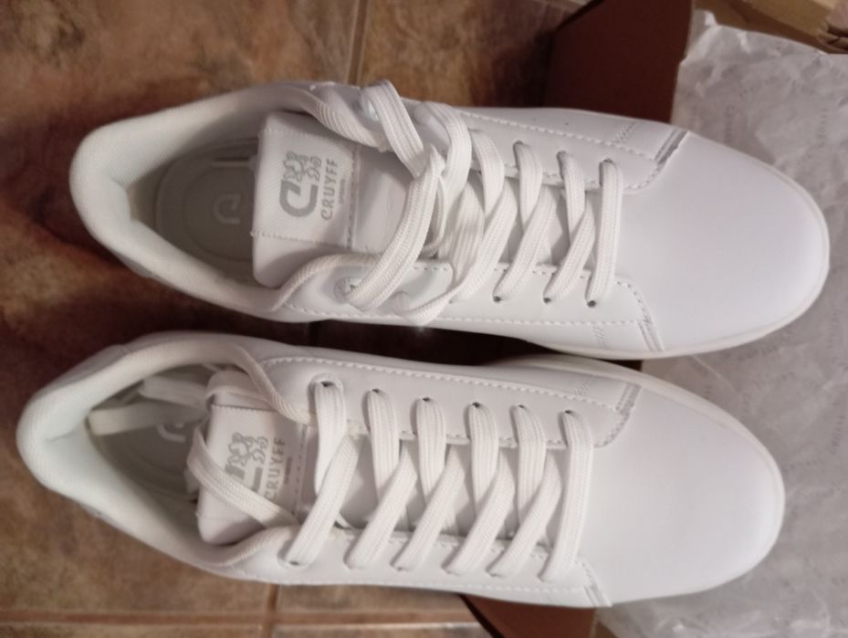 Маратонки 37 номер