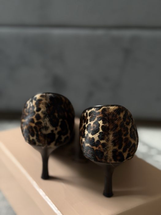 Pantofi Guban: Ponei Leopard