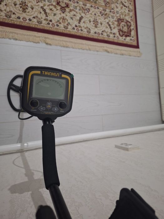 Металлоискатель новый