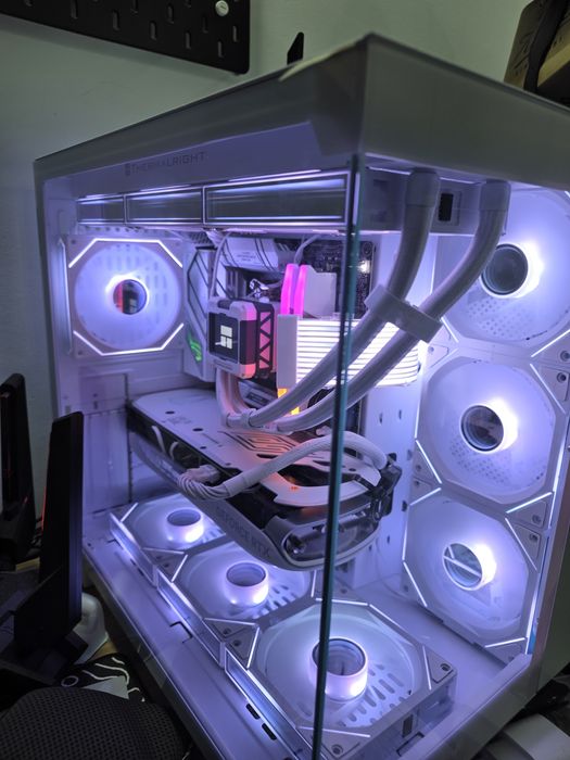 PC GAMING Ryzen 7 7700x 32GB RAM RTX 4070tisuper 1TB SSD