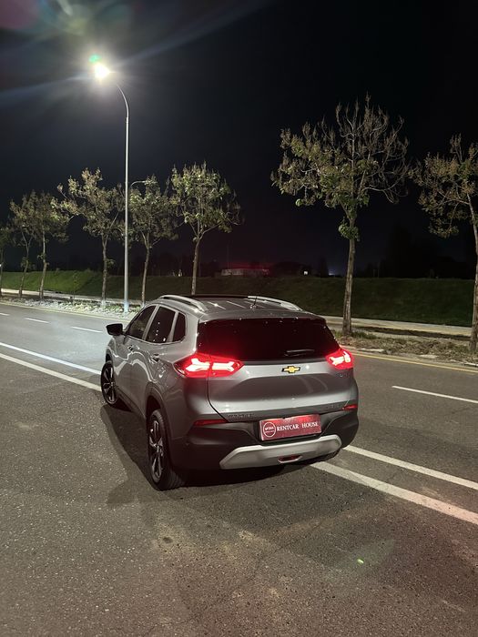 Rent car прокат автомобилей Tracker Premier