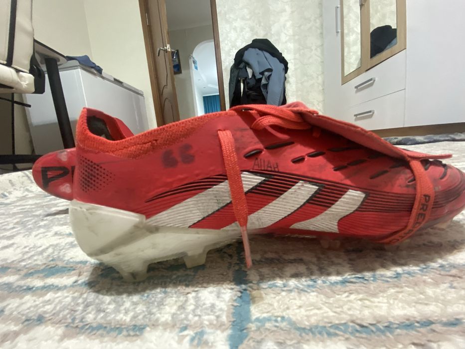 Бутсы Adidas Predator
