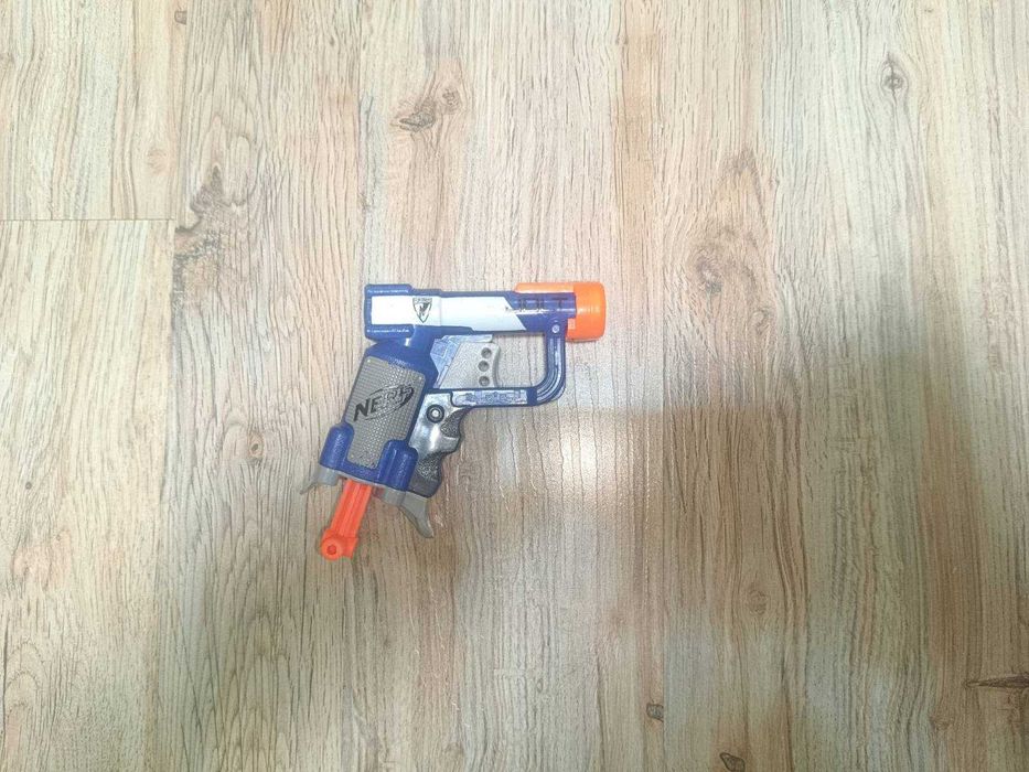 Комплект Hasbro Nerf бластери (9 бр.) + патрони – отлично състояние