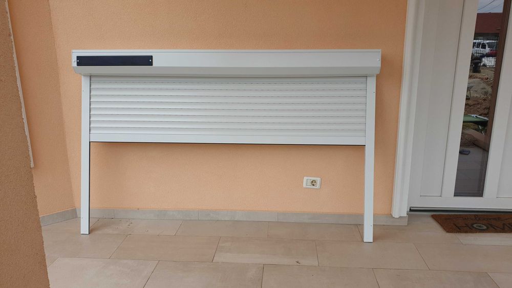 Roleta Rulou actionat electric cu PANOU SOLAR incorporat