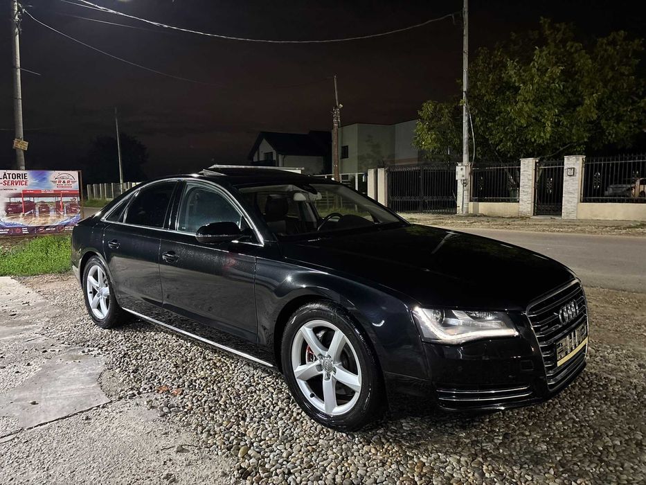 AUDI A8