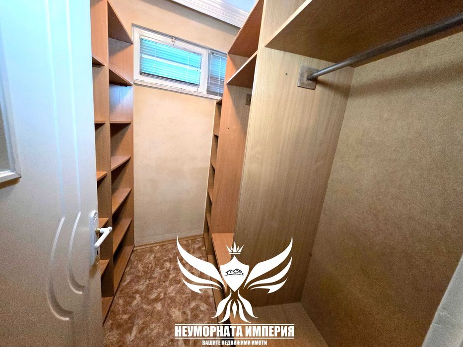 Продава се Къща в Асеновград - 370 кв.м за 1228 €/кв.м - Снимка #13