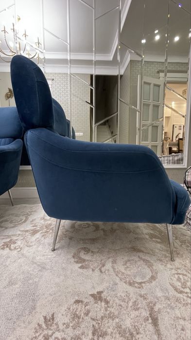 Диван с кресломи