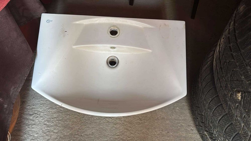 Chiuveta baie, bucatarie, calorifer, scaune