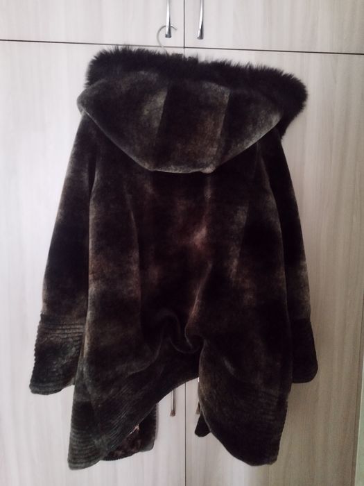 Пальто- шуба зимнее продам