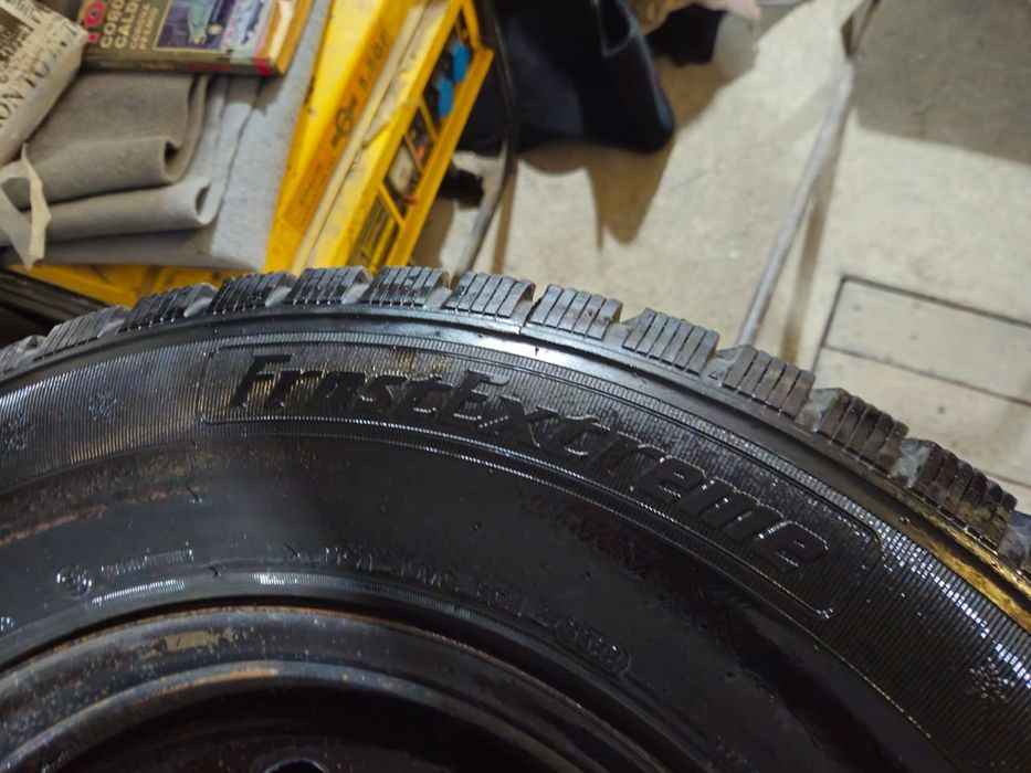 Продам зимнию резину с дисками