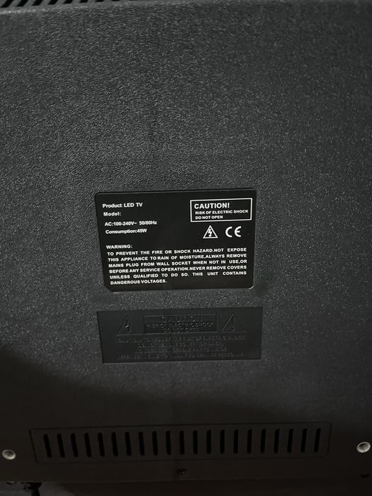 Телевизор 43 дюйма.