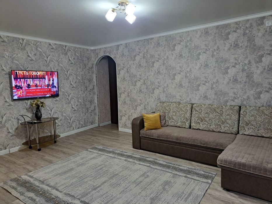 Сдам 2х комнатную квартиру студию в центре на длительный срок