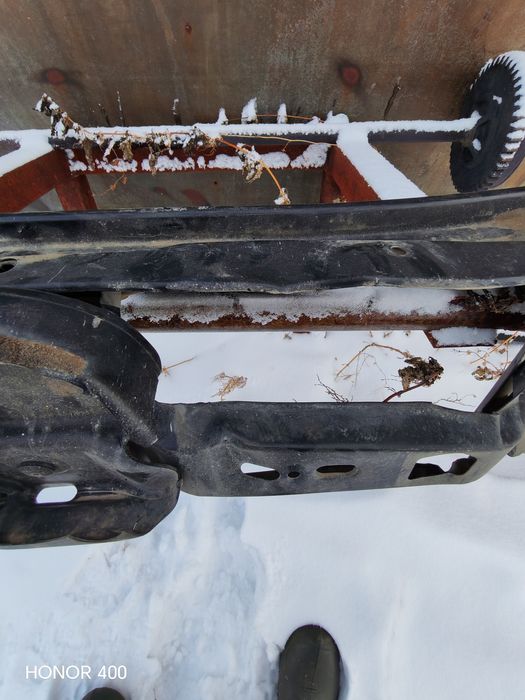 Продам решётку, телевизор, фары пассат б3