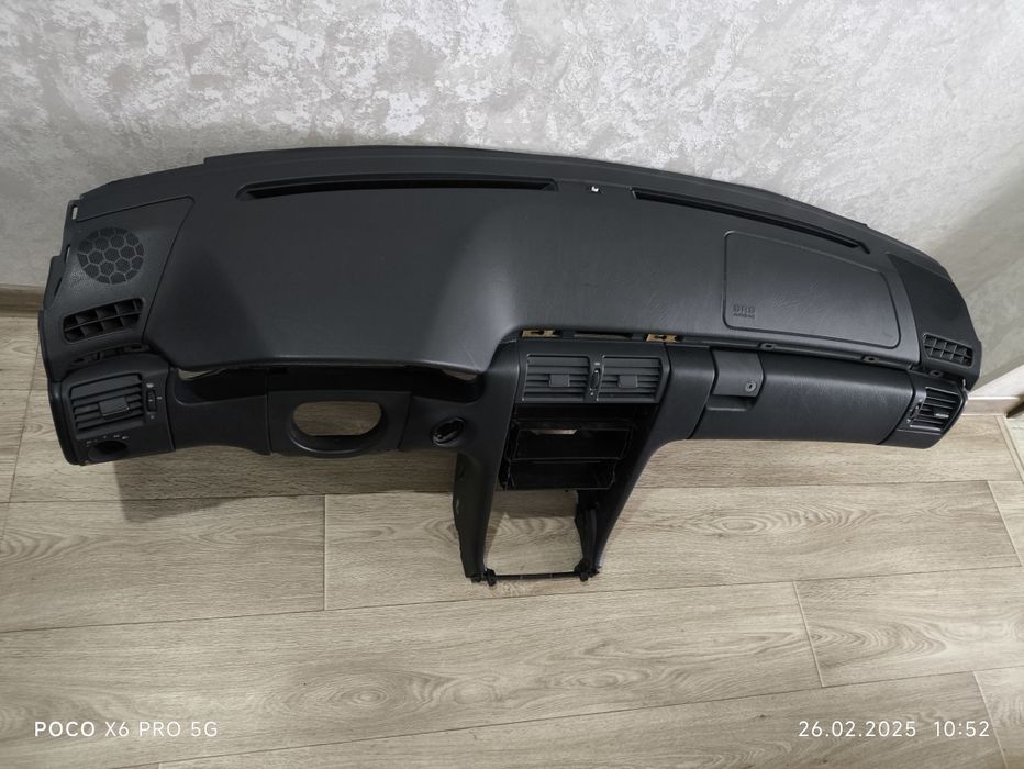 Mercedes 210 торпеда, панель