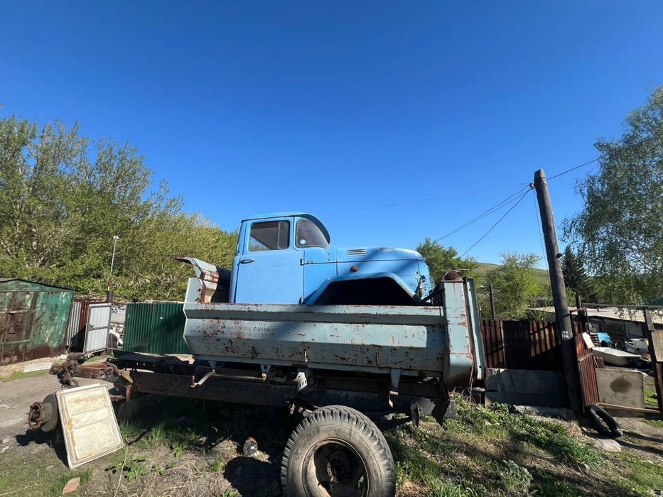 Продам запчасти на Зил 130