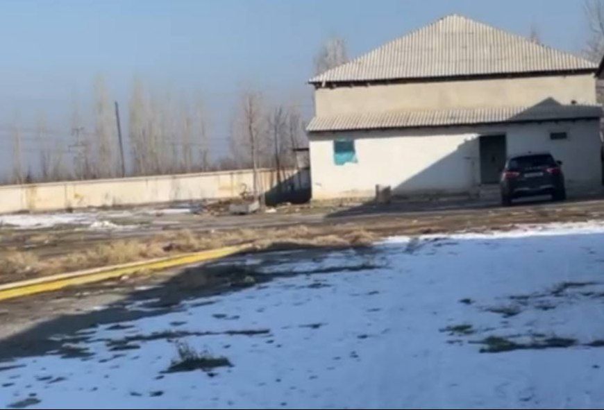 Товукхона ва Нотурар жой сотилади, 2 та товукхонаси бор