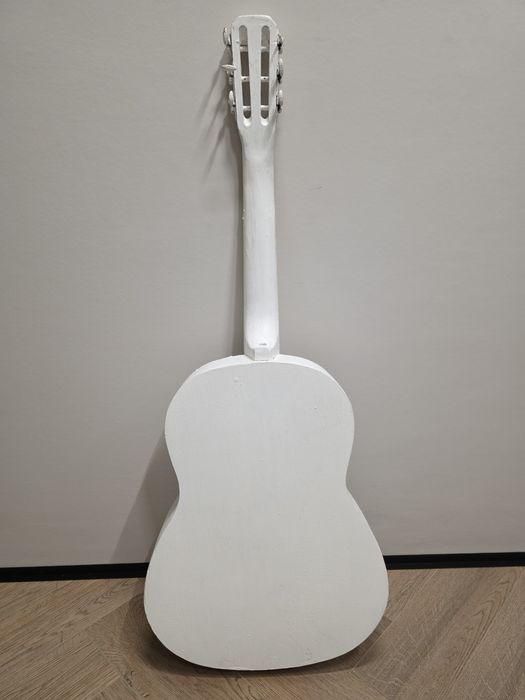 Гитара из Тайны Коко