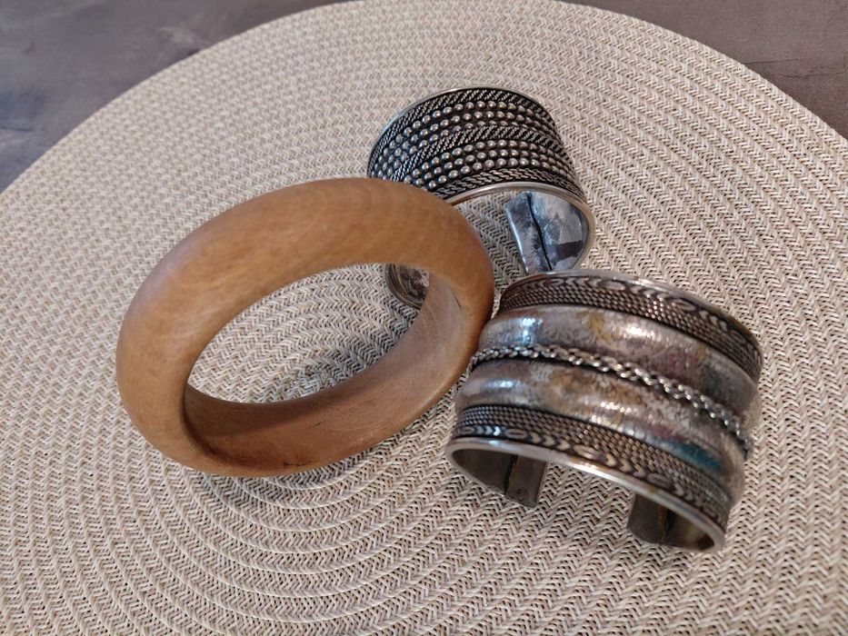 Гривни метални регулируеми и дървена