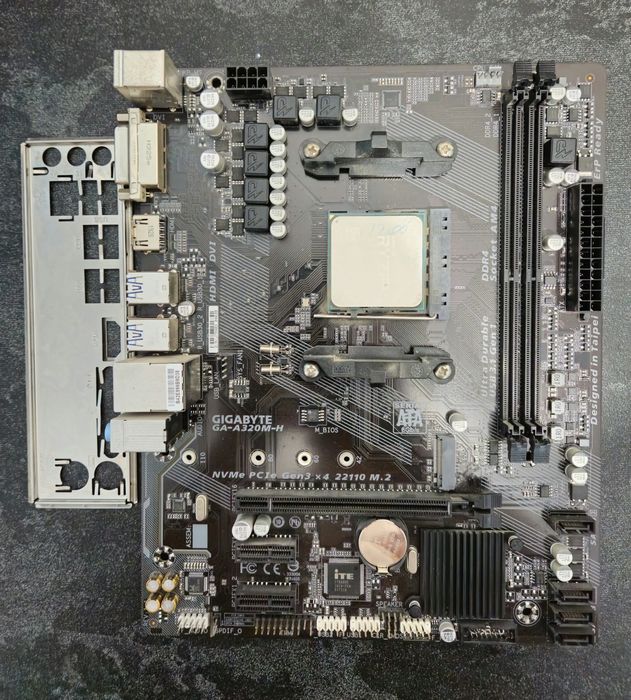 Комплект Gigabyte A320, Ryzen 3 1200