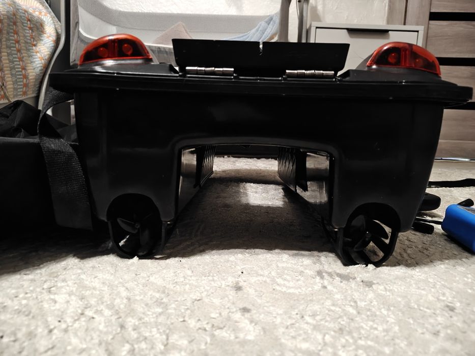 Кораблик прикормочный, для рыбалки