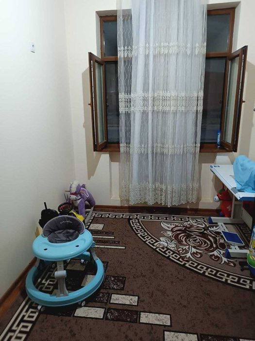 Термиз шаҳарда 3хонали  74 кв.м иборат квартира срочно сотилади