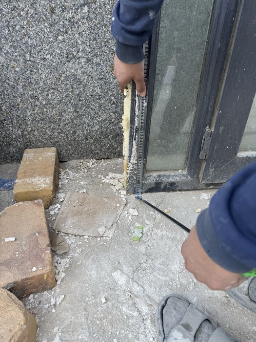 Дверной блок из ПВХ