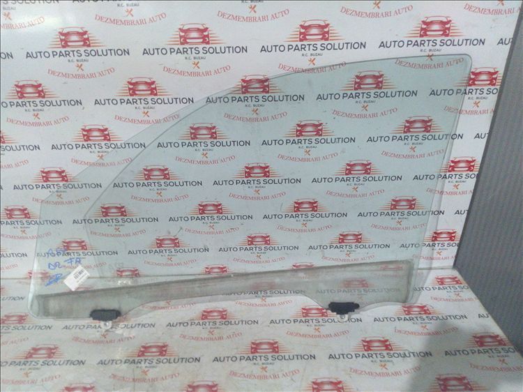 geam usa dreapta fata mitsubishi asx