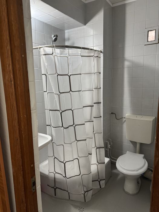 Inchiriez 1 cam, et.2, Piata Centrala, CT, 1200 lei