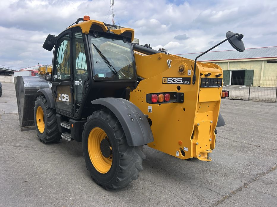 De vanzare incarcator jcb stare perfecta de functionare