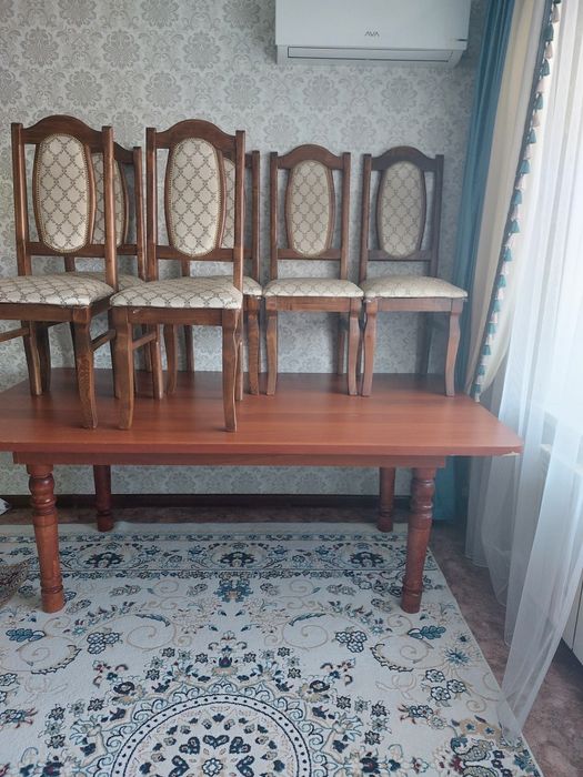 Продам стол и стулья