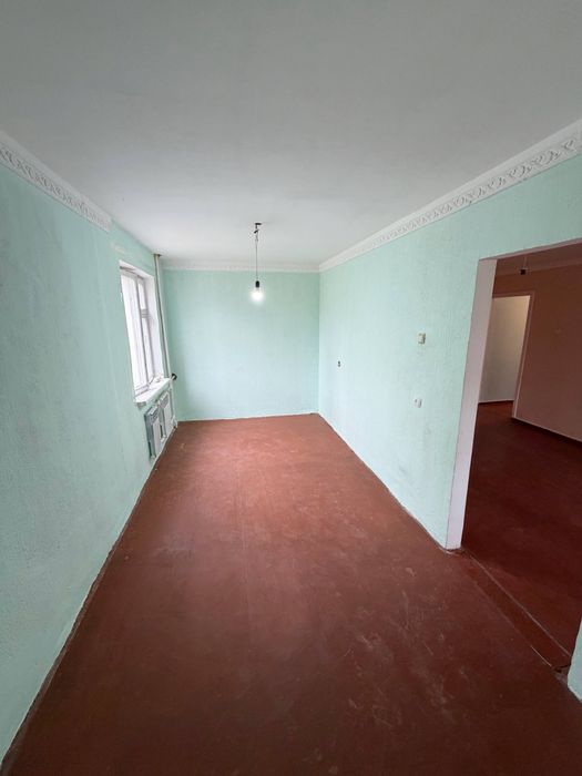 Срочно Продаеться 2-ком квартира городе Чирчике районе 3-микрарайоне