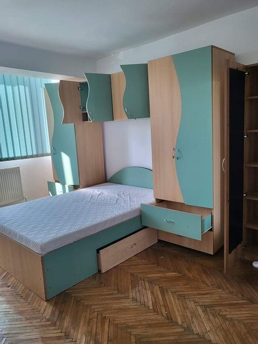 Apartament 3 camere etaj 2