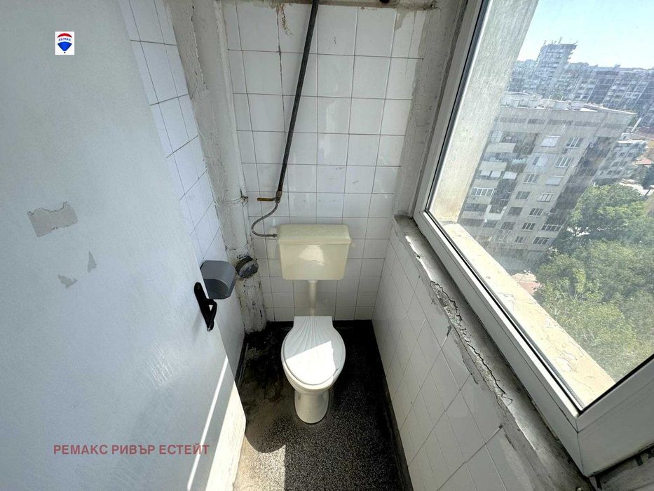 Дава се под наем Офис в Русе, Широк център - 200 кв.м за 663 € - Снимка #11