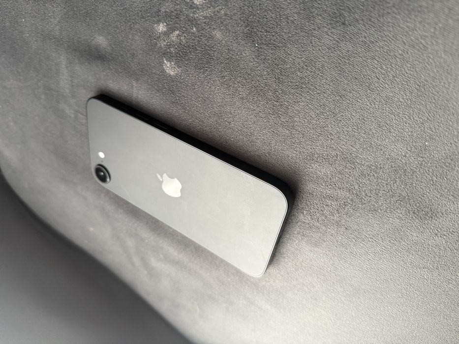 Apple Iphone 16e , Negru , Impecabil , Pentru piese !