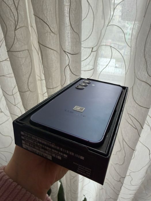 Samsung Galaxy S24, 128GB, Violet – отлично състояние