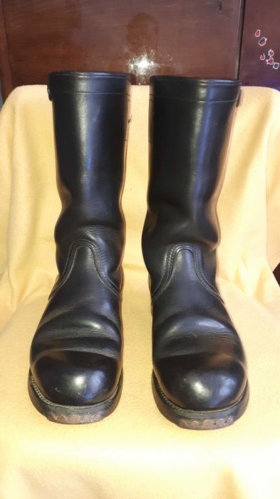 Vând  cizme  wehmacht nr 43 purtate în stare bună