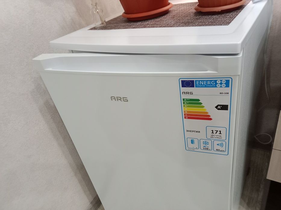 Продам морозильную камеру