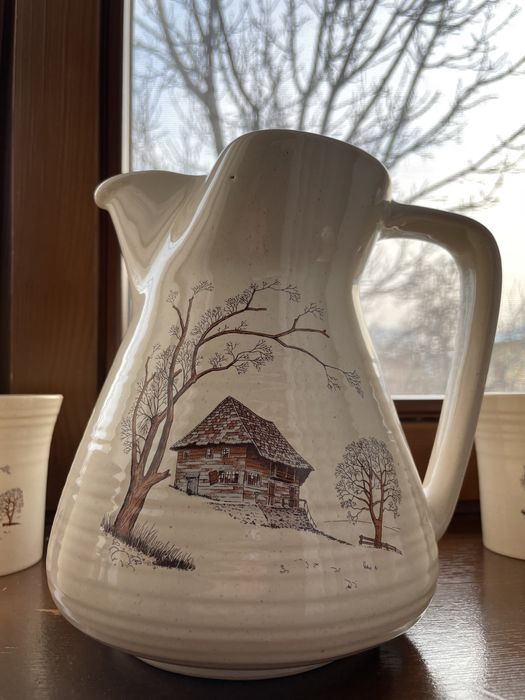 Чайна - кувшинный сервиз