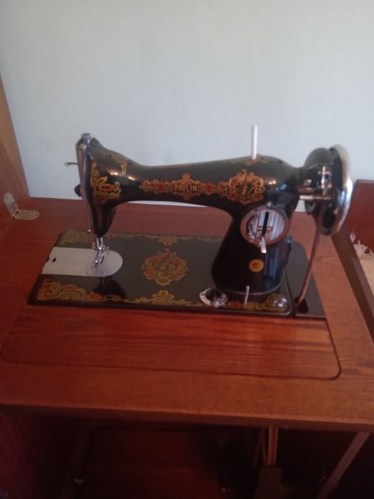 Крачна шевна машина