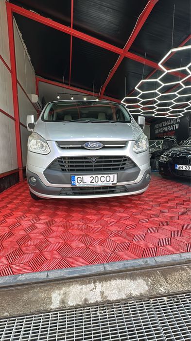 Ford Turneo Custom, 8 locuri, 2015