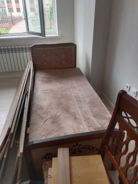 Кровать кух гарнитур прихожка