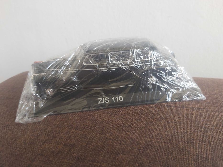 Machetă ZIS 110 din seria "Masini de Legenda" scara 1/43