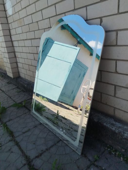 Продам зеркало в отличном состояние