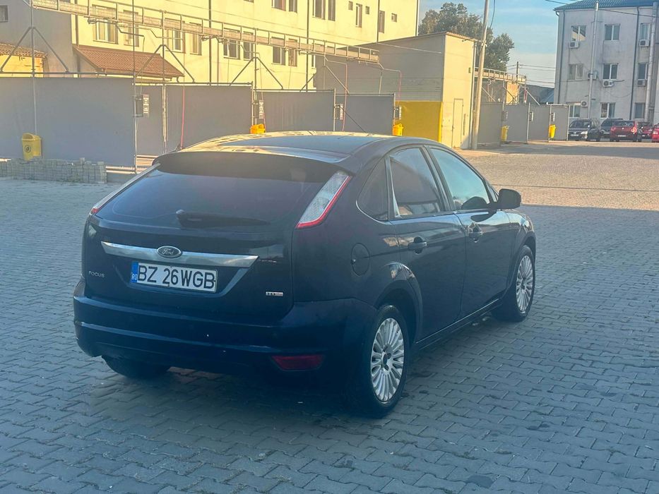 FORD Focus 2010 — imagine 5