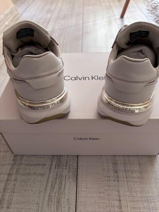 Модерни маратонки Calvin Klein ЕСТЕСТВЕНА кожа