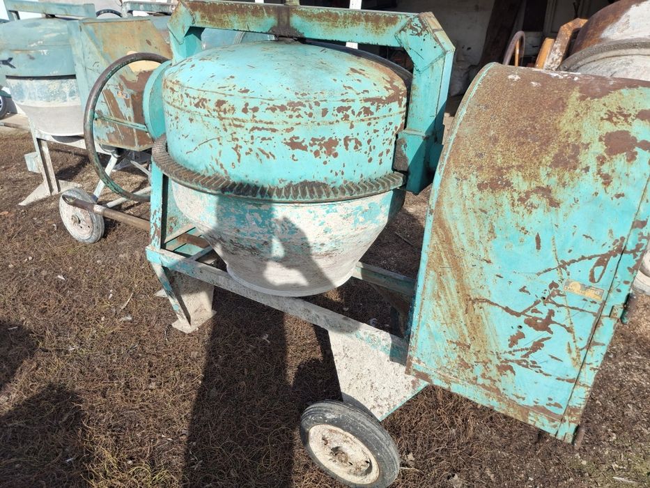 De vânzare betoniere de 180 l 250 l 300 l 350 l silențioase și pe coro