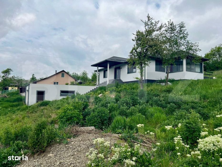 Casa stil mediteranean, 162 mp, teren 2600 mp, zona Silivasu de Campie
