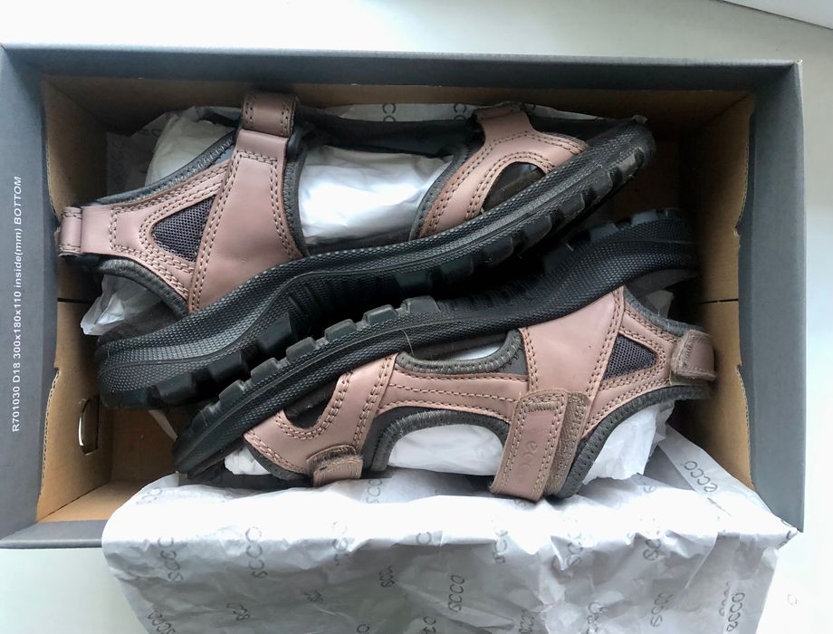 Босоножки (ECCO) 39 размер